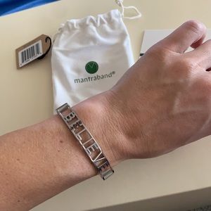 Mantraband statement bracelet “Believe” in silver